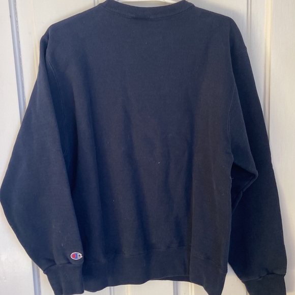 Champion crewneck, size large. - Picture 5 of 5